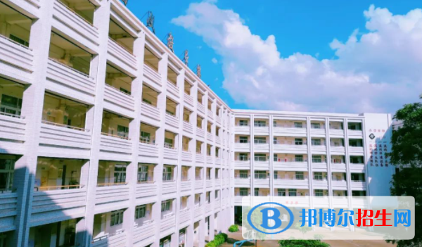 湛江第一中學(xué)2023年學(xué)費(fèi)、收費(fèi)多少 