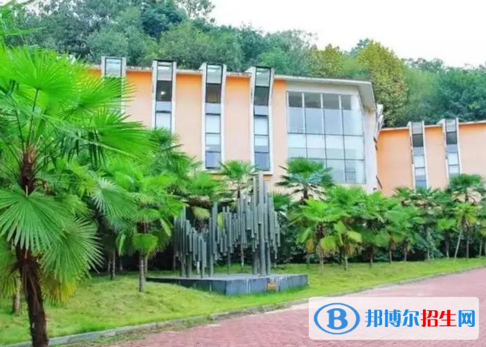 長(zhǎng)沙學(xué)院是不是985大學(xué)？