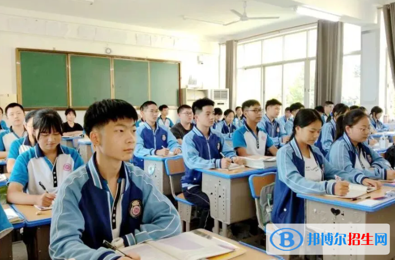 興山中考2022錄取分?jǐn)?shù)線(xiàn)（2023參考）