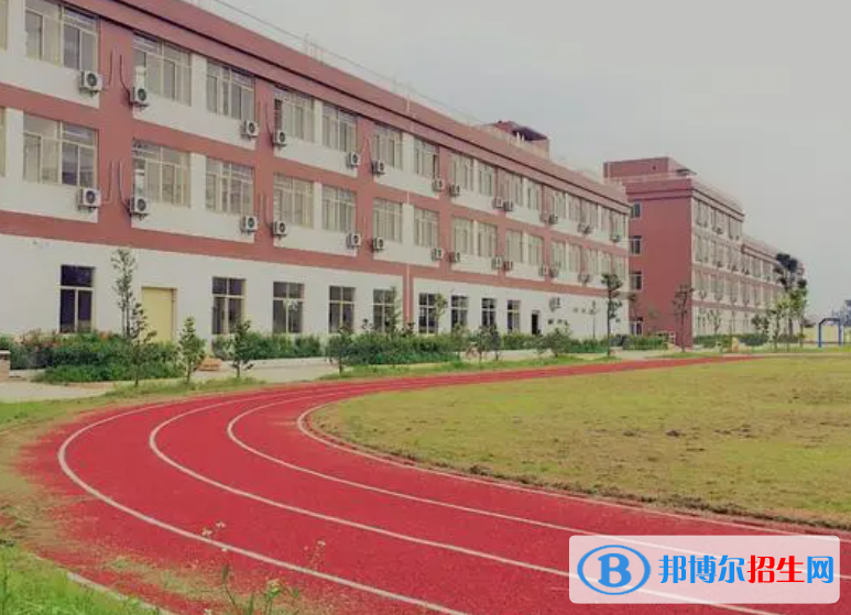 廣西建筑材料工業(yè)技工學(xué)校2023年學(xué)費(fèi)、收費(fèi)多少