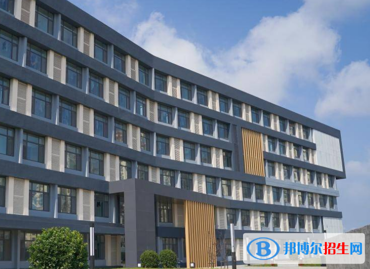 青島電影學(xué)院是不是雙一流大學(xué)？ 