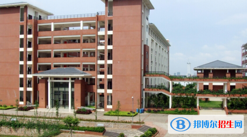 廣西民族大學(xué)相思湖學(xué)院是不是雙一流大學(xué)？