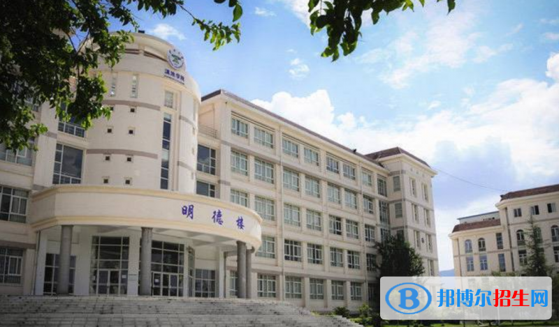 云南大學(xué)滇池學(xué)院是不是雙一流大學(xué)？