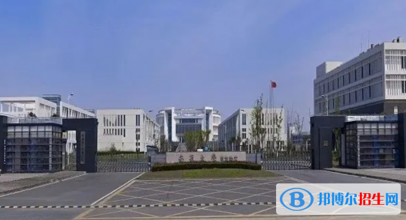 南通大學杏林學院是不是雙一流大學？