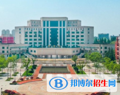 富順職業(yè)技術(shù)學(xué)校2023年報(bào)名條件、招生要求、招生對象