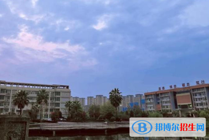 南華大學(xué)船山學(xué)院是幾本？是985和211嗎？