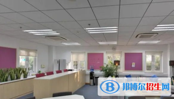上海不列顛英國學(xué)校初中部2023年學(xué)費標(biāo)準(zhǔn)2