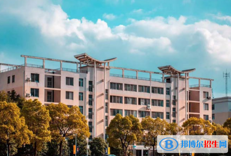 武漢工程科技學(xué)院是幾本？是985和211嗎？