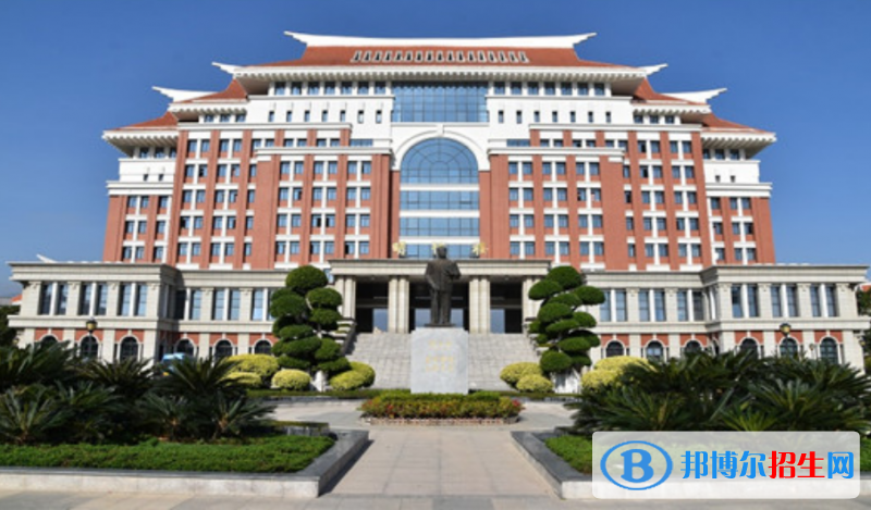 仰恩大學(xué)是幾本？是985和211嗎？