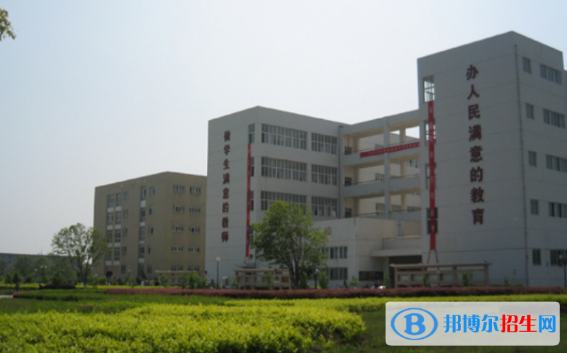 南昌大學(xué)共青學(xué)院是幾本？是985和211嗎？