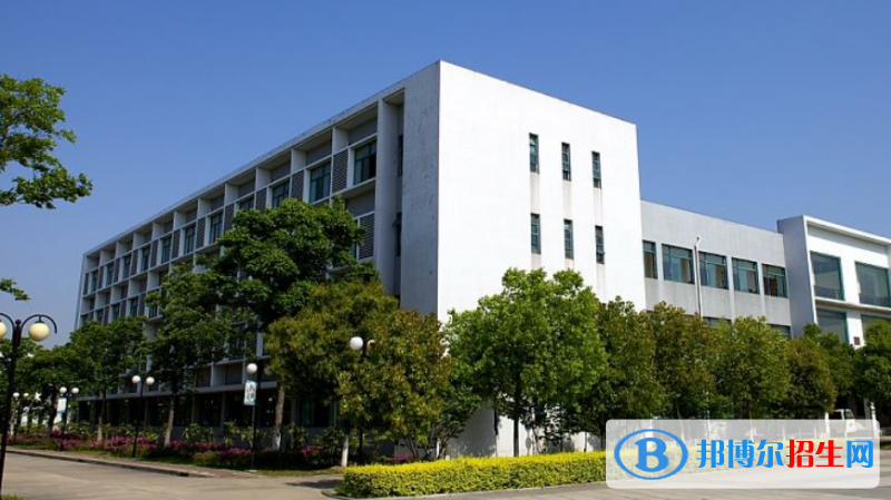 蘇州大學應用技術(shù)學院是幾本？是985和211嗎？