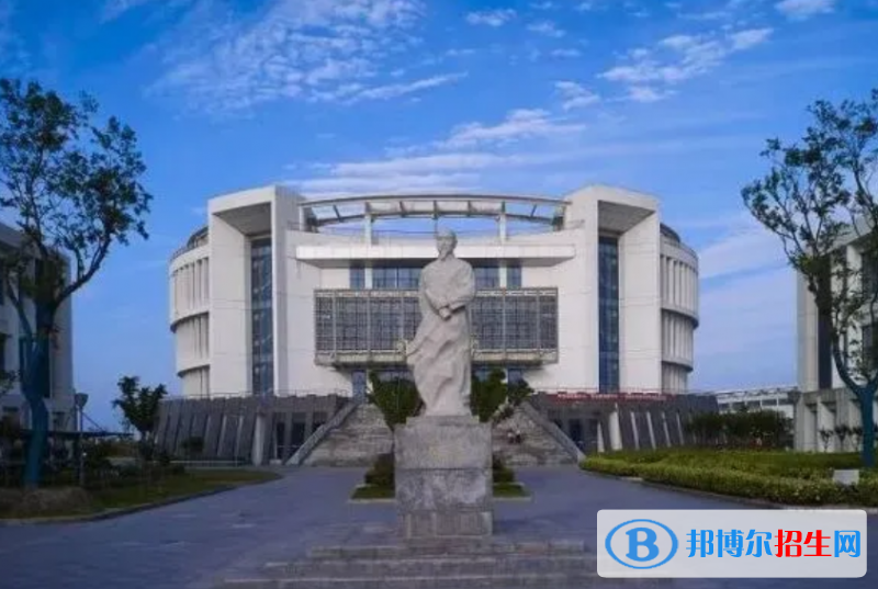 南通大學杏林學院是幾本？是985和211嗎？