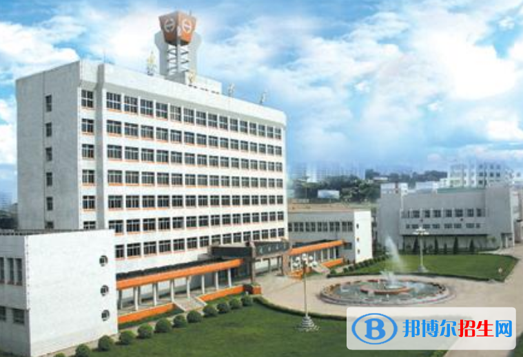 黑龍江工業(yè)學(xué)院是幾本？是985和211嗎？
