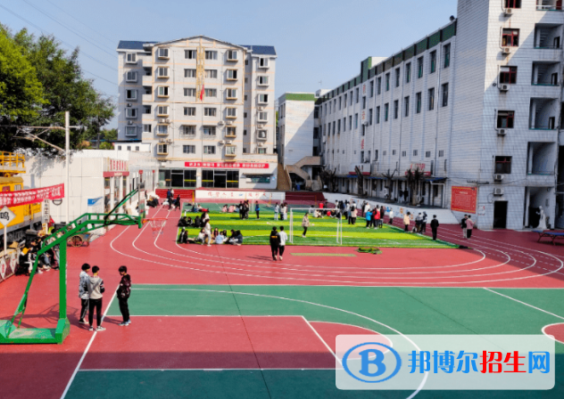 重慶市華為技工學(xué)校2023年招生錄取分數(shù)線