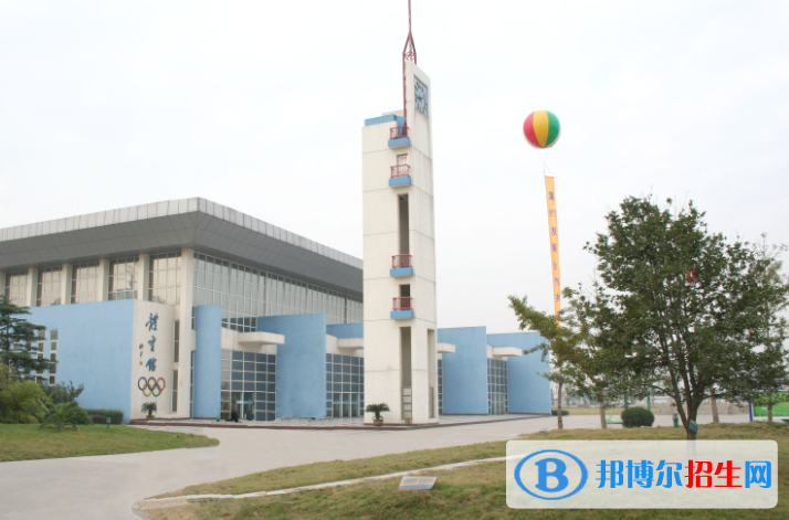 江蘇省張家港中等專業(yè)學(xué)校2023年學(xué)費(fèi)、收費(fèi)多少