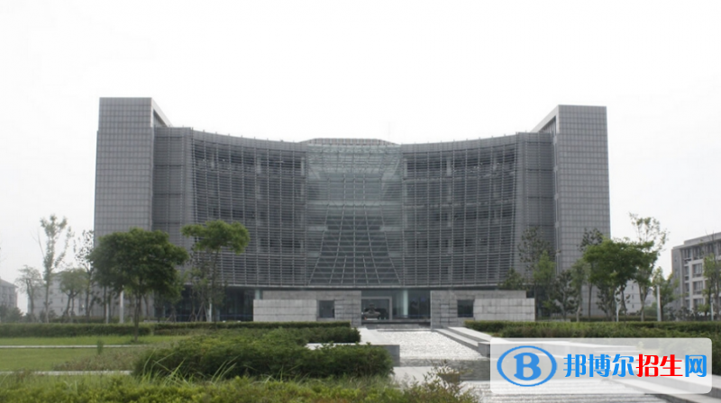 安徽大學(xué)江淮學(xué)院是幾本？是985和211嗎？