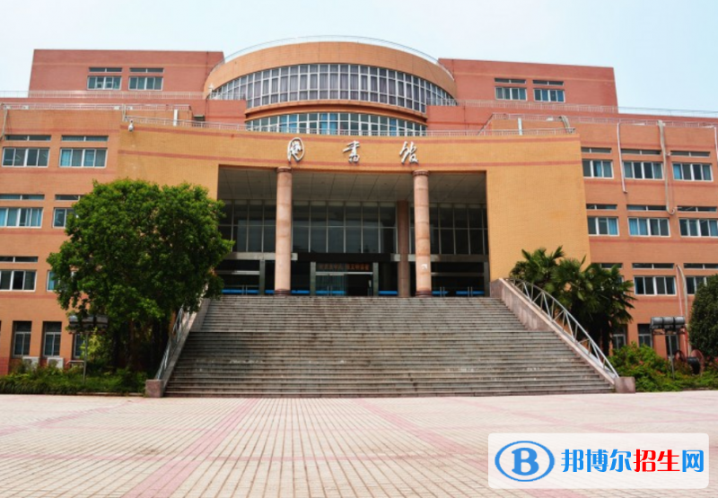 阜陽師范大學(xué)信息工程學(xué)院是幾本？是985和211嗎？