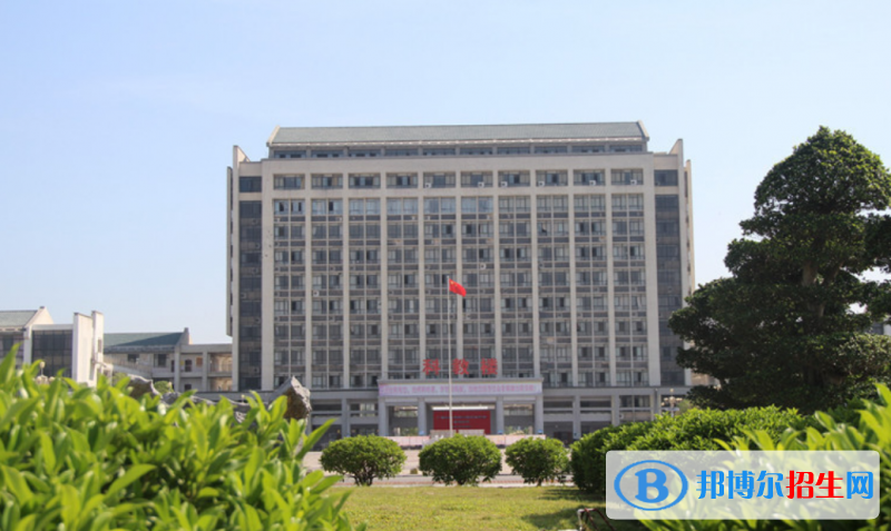 廣西科技師范學(xué)院是幾本？是985和211嗎？