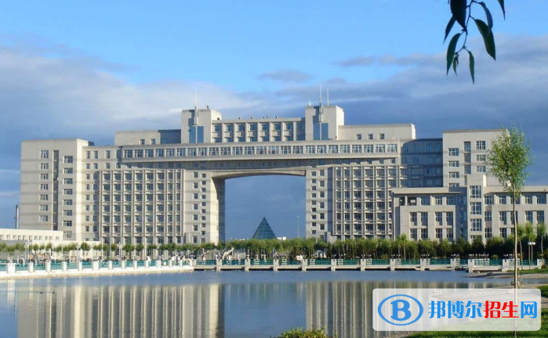 黑龍江八一農(nóng)墾大學(xué)是幾本？是985和211嗎？