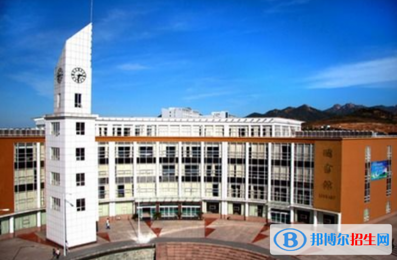 青島理工大學(xué)是幾本？是985和211嗎？