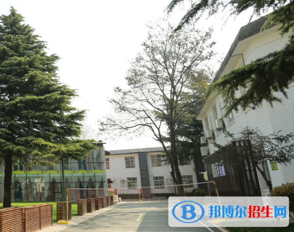 2023年西安市明珠職業(yè)學(xué)校學(xué)費(fèi)、收費(fèi)多少