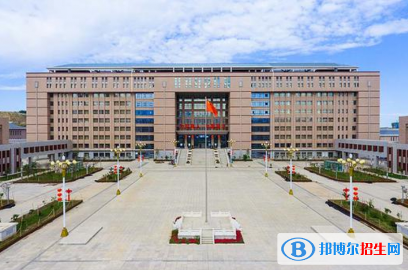 新疆醫(yī)科大學(xué)是幾本？是985和211嗎？