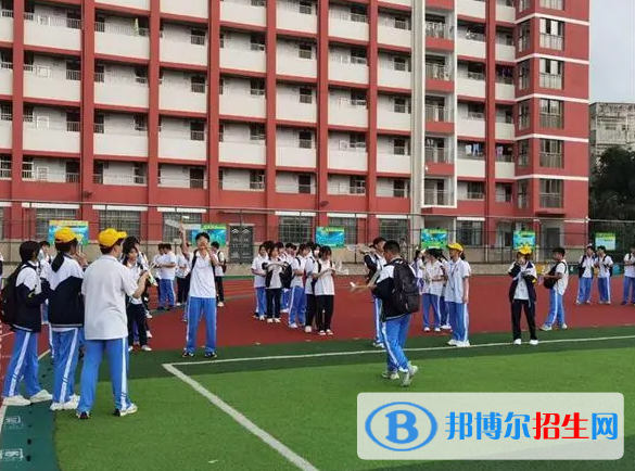 2023年?？谑虚L流中學排名