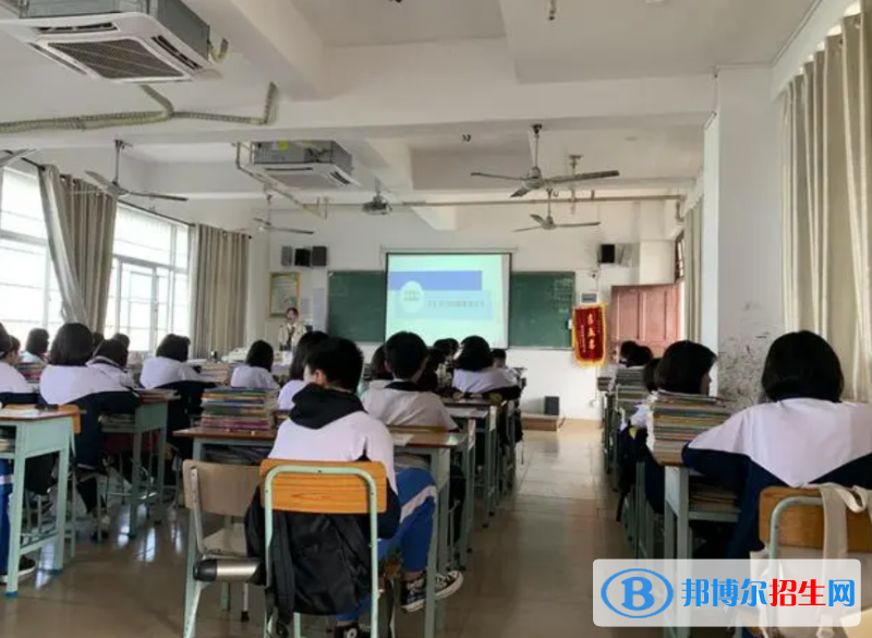 2023年?？谑协偵饺A僑中學招生辦聯(lián)系電話