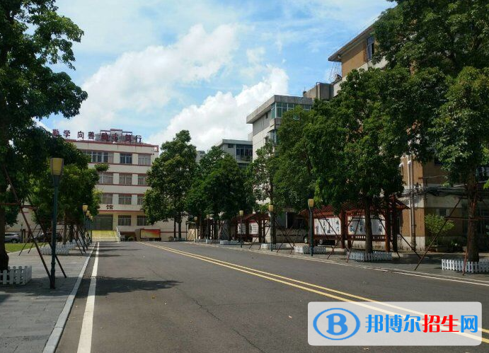 2023年?？谑协偵饺A僑中學(xué)排名