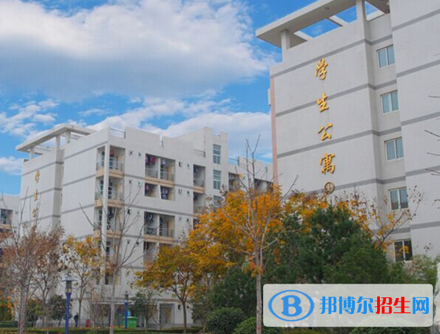 2023咸陽(yáng)華騰職業(yè)學(xué)校地址在哪里，哪個(gè)地區(qū)，哪個(gè)城市?