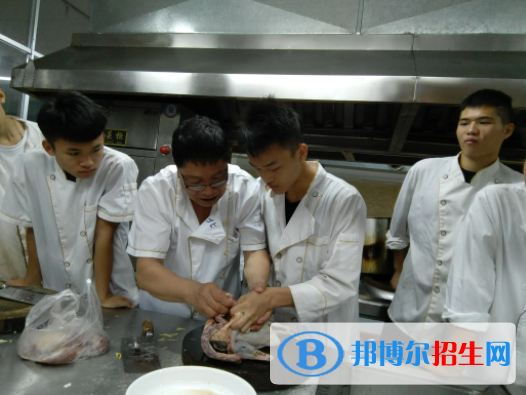 肅寧技工學(xué)校地址在哪里，哪個(gè)地區(qū)，哪個(gè)城市?