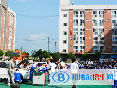 2023四川興科城市交通高級技工學(xué)校多少錢(學(xué)費明細)