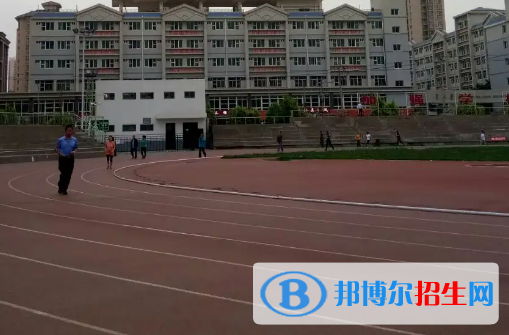 蘭州交通技工學(xué)校地址在哪里，哪個(gè)地區(qū)，哪個(gè)城市?