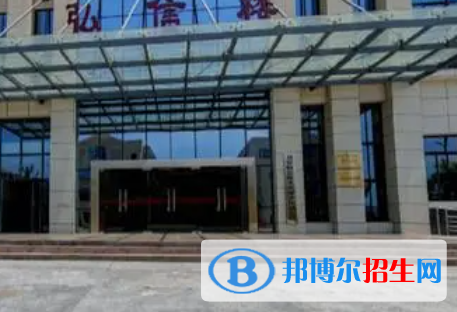 瀘州技師學(xué)院地址在哪里，哪個(gè)地區(qū)，哪個(gè)城市?