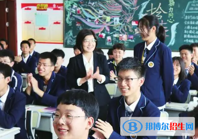 高考滿(mǎn)分作文：溫暖（3篇）