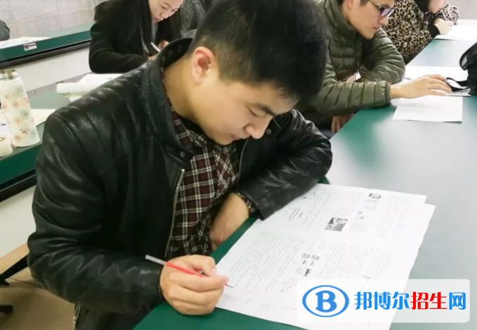 高考滿分作文：尊師重教，興家旺國（3篇）