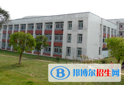 南充技師學(xué)院地址在哪里，哪個(gè)地區(qū)，哪個(gè)城市?