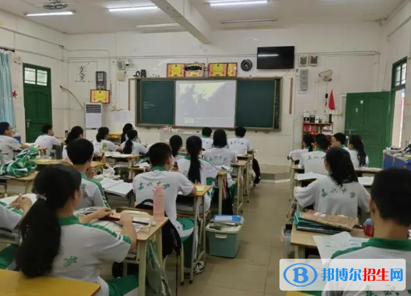 2023瓊海市嘉積第三中學招生計劃 招生人數(shù)是多少(附要求、條件、對象)