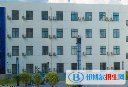 西安海棠技師學(xué)院地址在哪里，哪個(gè)地區(qū)，哪個(gè)城市?