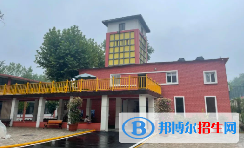 西安旅游教育技工學(xué)校地址在哪里，哪個地區(qū)，哪個城市?