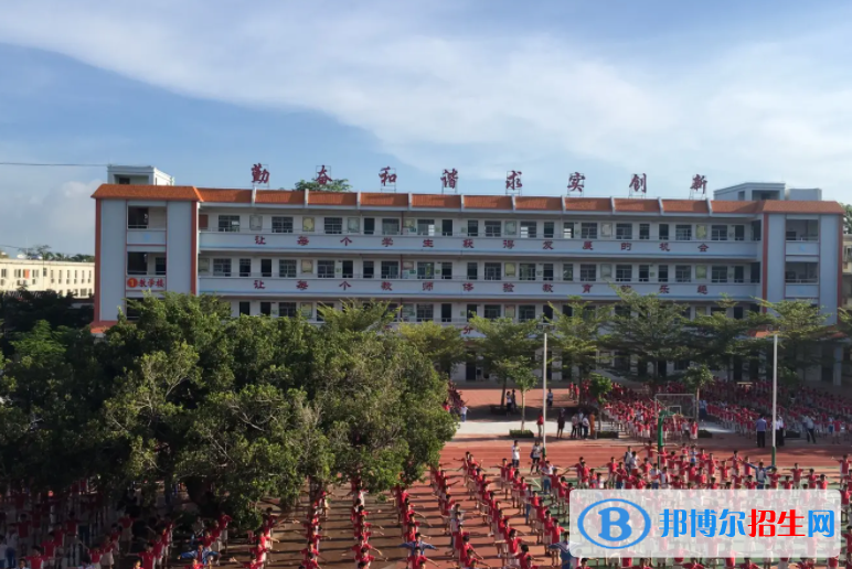 東方市鐵路中學歷年招生分數(shù)線一覽表(2023參考)