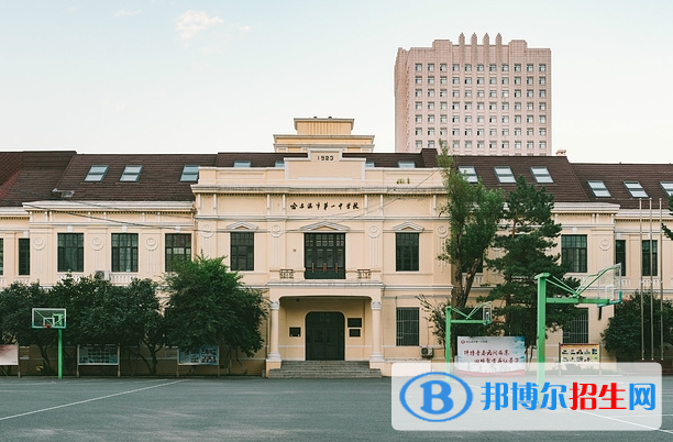 哈爾濱一中道外校區(qū)、哈三中群力校區(qū)、哈九中松北校區(qū)2022錄取分?jǐn)?shù)線(2023參考)