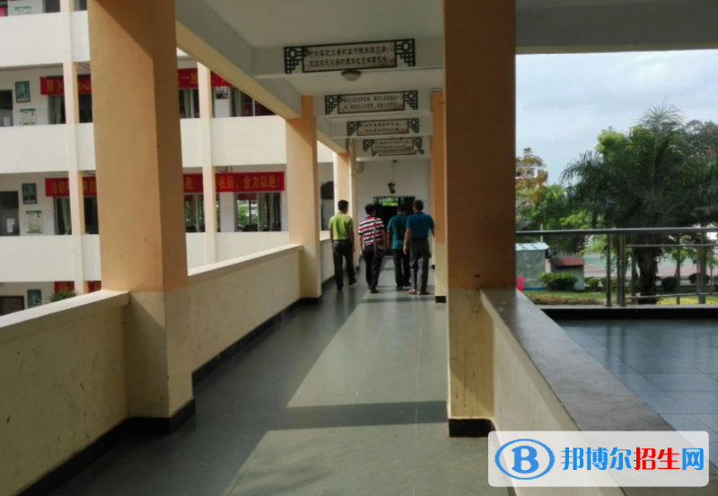 2023定安縣城南中學(xué)招生計(jì)劃 招生人數(shù)是多少(附要求、條件、對(duì)象)