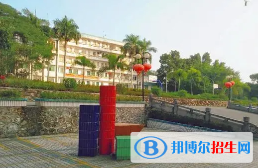 儋州市兩院中學(xué)地址在哪里，哪個(gè)地區(qū)，哪個(gè)城市