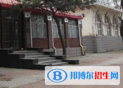秦皇島市港口職業(yè)學(xué)校地址在哪里，哪個(gè)地區(qū)，哪個(gè)城市?