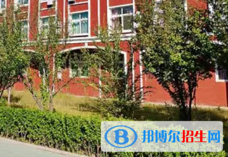 張家口市北方中等專業(yè)學(xué)校地址在哪里，哪個地區(qū)，哪個城市?