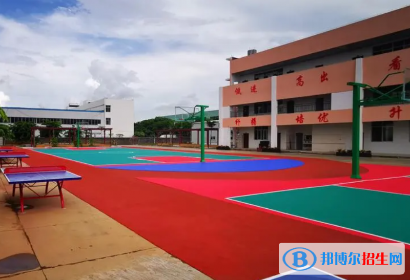 ?？邳S岡金盤(pán)高級(jí)中學(xué)歷年招生分?jǐn)?shù)線一覽表(2023參考)