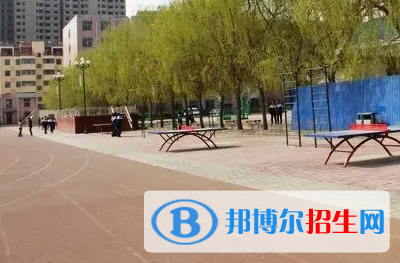 邢臺市第三中學(xué)職高班地址在哪里，哪個地區(qū)，哪個城市?