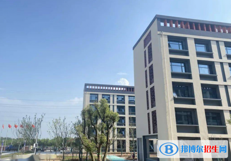 海南魯迅中學(xué)地址在哪里，哪個(gè)地區(qū)，哪個(gè)城市