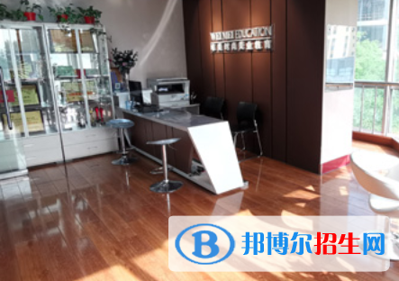 寶雞唯美發(fā)型化妝攝影專業(yè)學(xué)校地址在哪里，哪個(gè)地區(qū)，哪個(gè)城市?